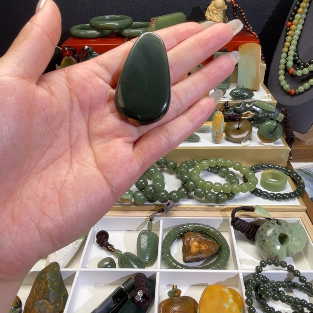 岫岩河磨玉（透闪石质玉）未镶嵌颈饰哈****h