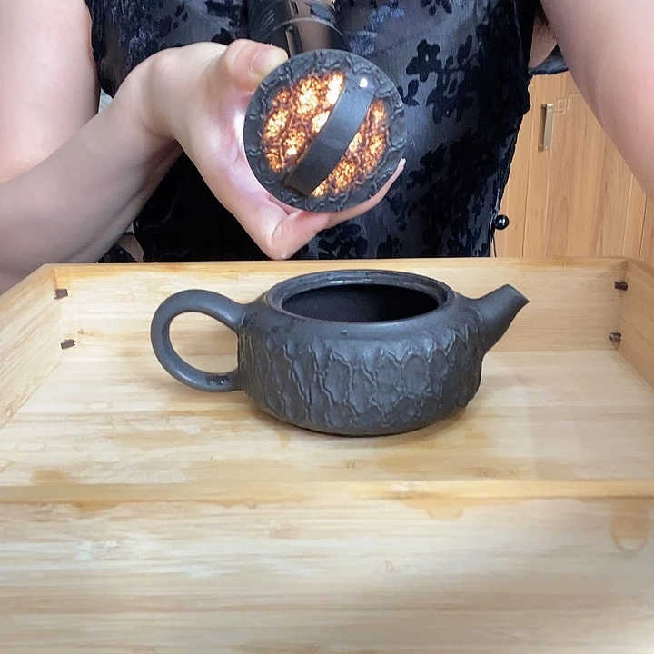 秒杀全透小细豹汉瓦壶