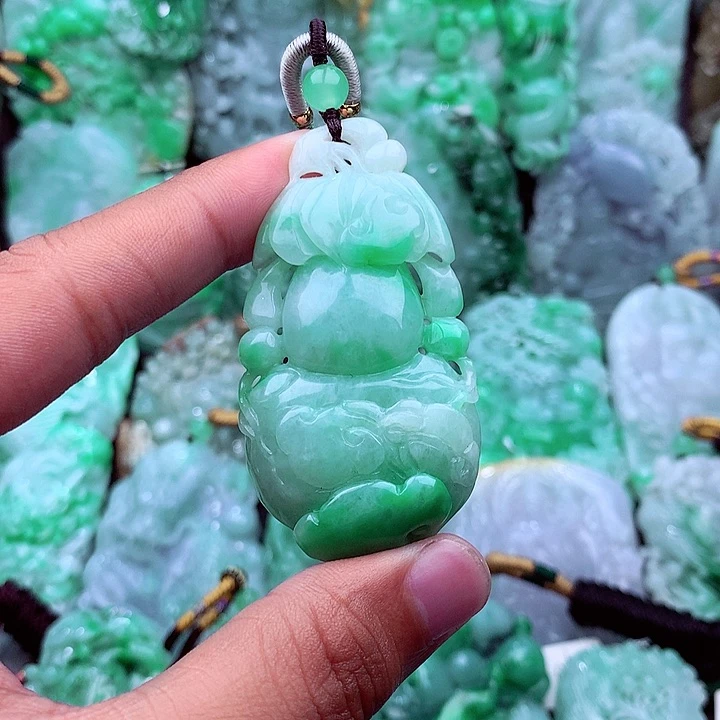 翡翠未镶嵌吊坠(不含链)爱****子