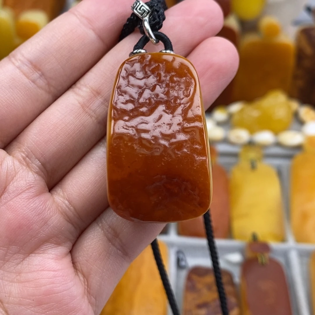 琥珀吊坠(赠链)未镶嵌