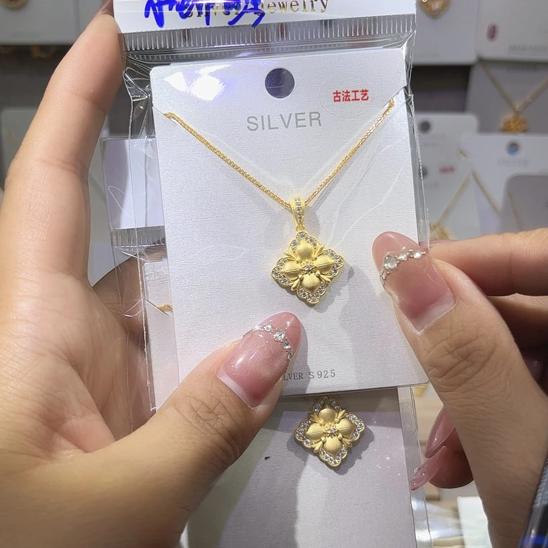 合成立方氧化锆铁合金布布四叶草金色