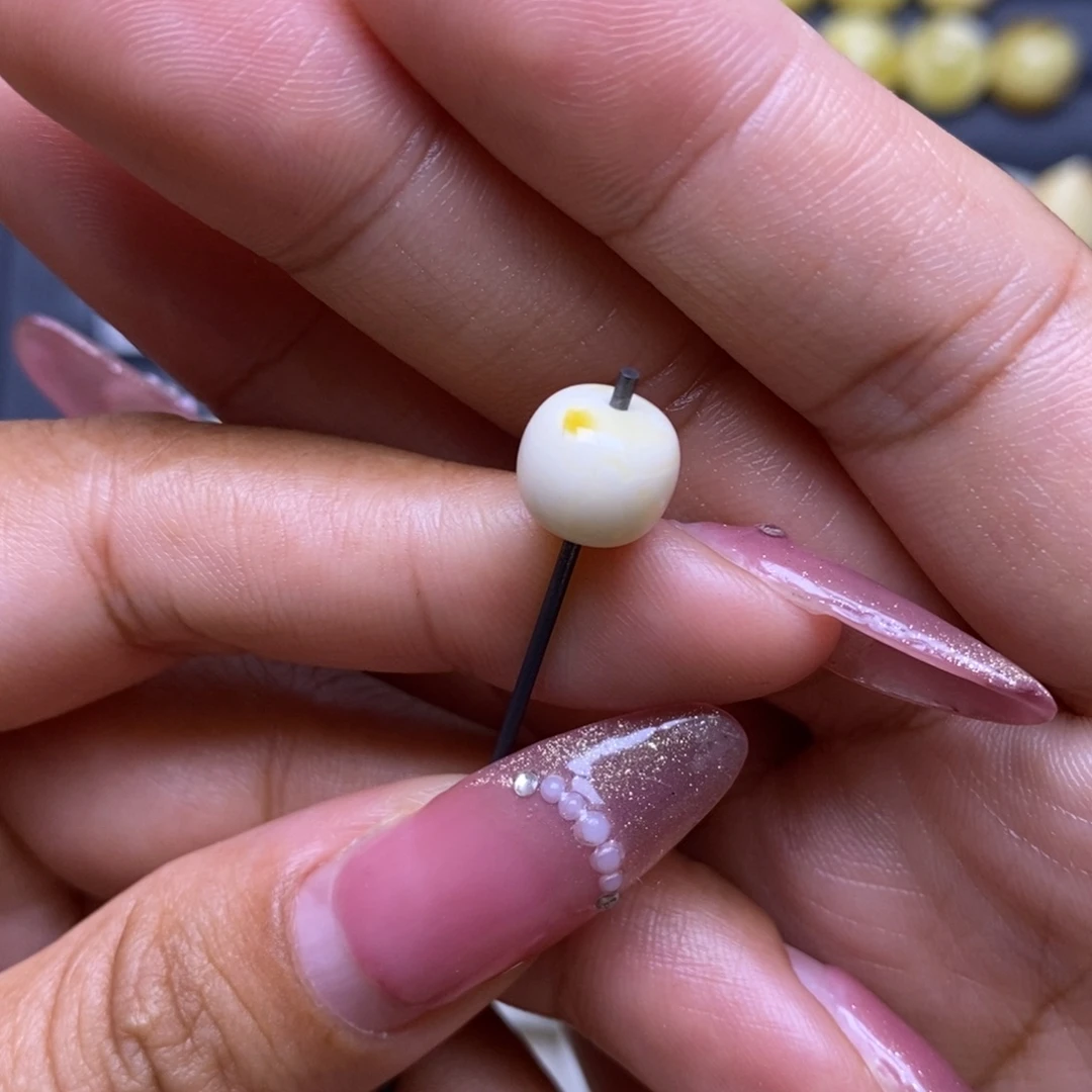 蜜蜡未镶嵌珠宝奇石瓷白妖花老型9*8mm