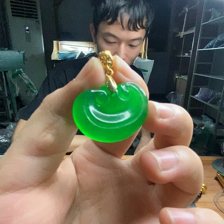 585 缅甸保真精品吊坠