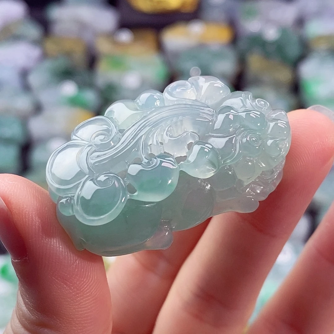 颈饰未镶嵌翡翠天然