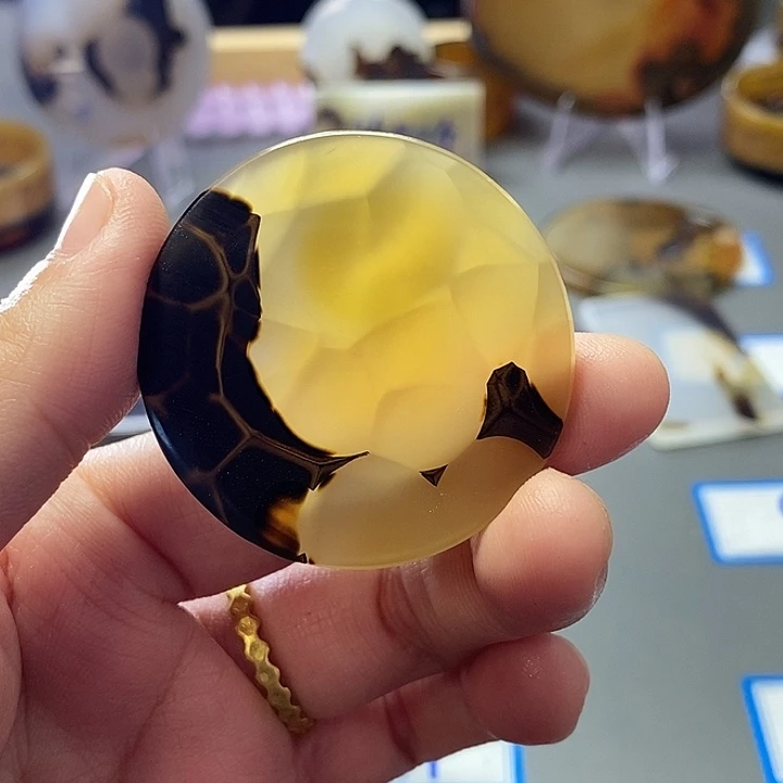 玛瑙/玉髓未镶嵌珠宝半成品156