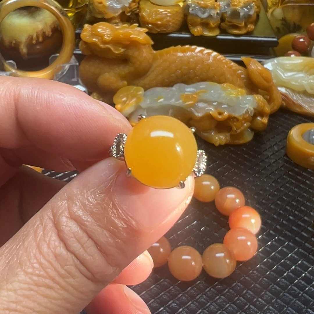 石英质玉未镶嵌颈饰