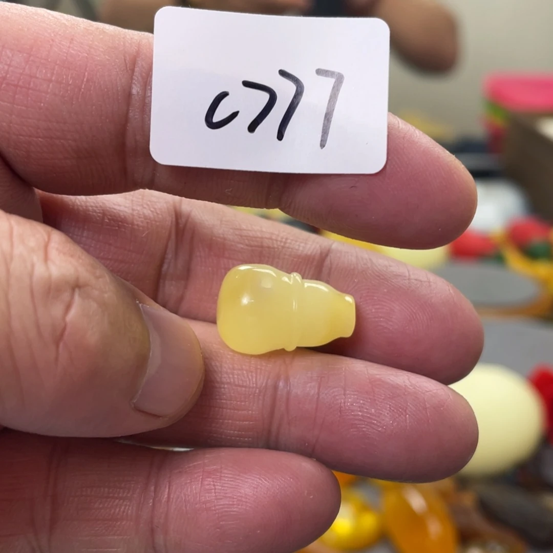 手链琥珀未镶嵌多样性发，发其中一件