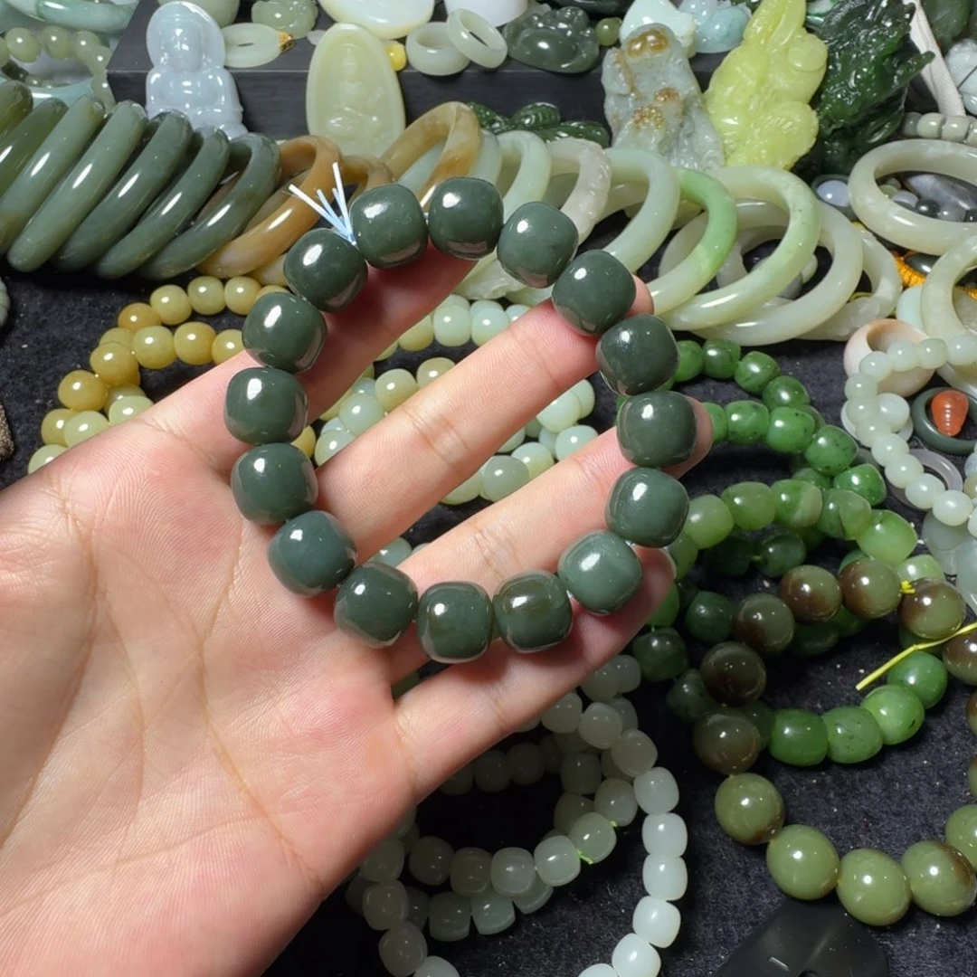 和田玉未镶嵌手串