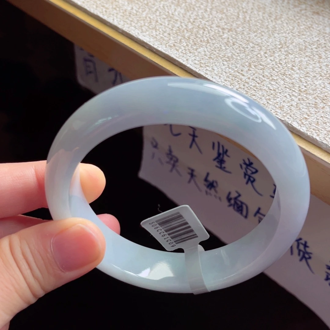 翡翠手镯未镶嵌手镯