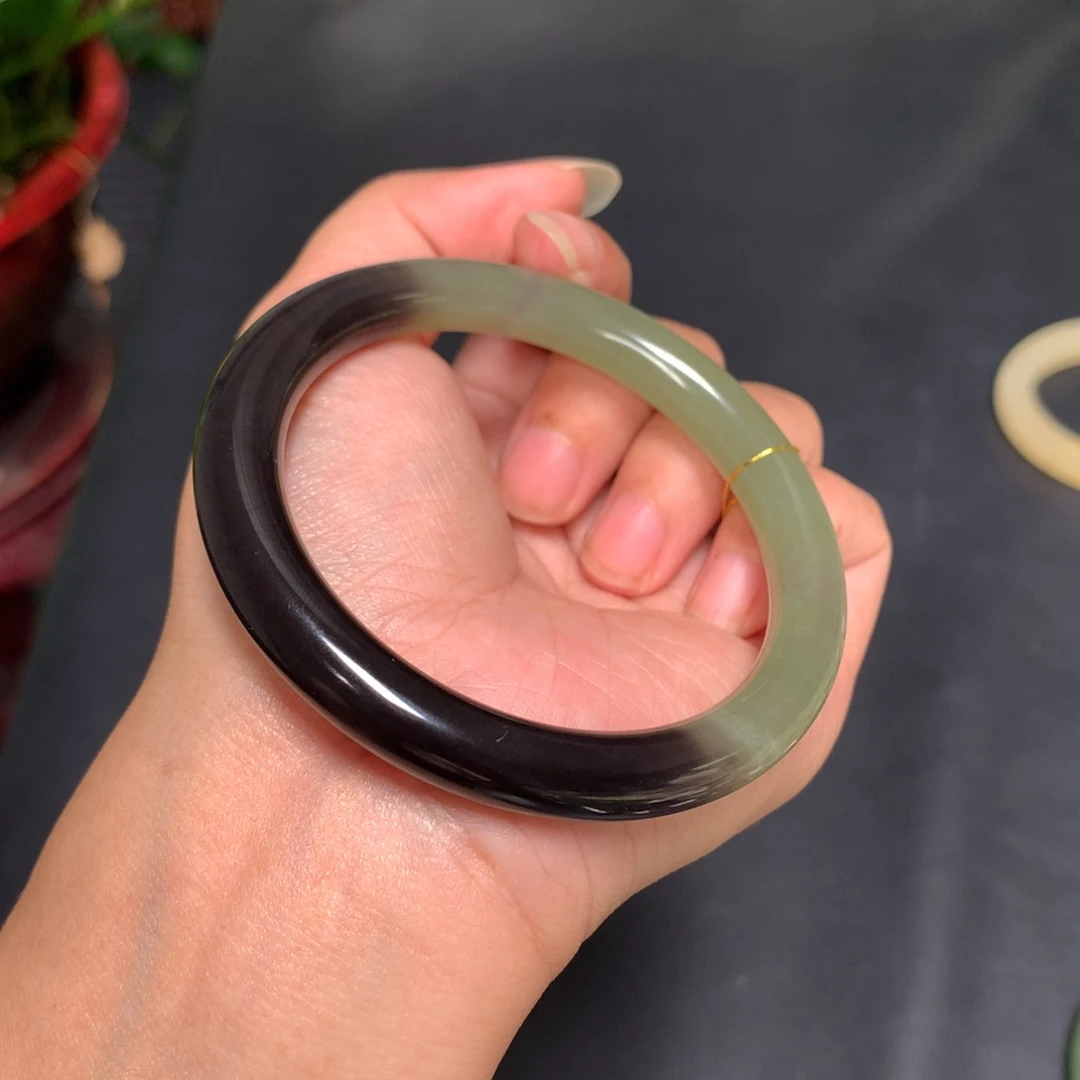 未镶嵌手镯和田玉水*56