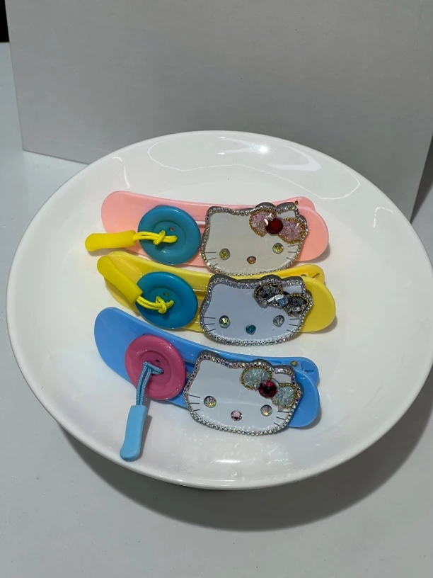 kt粉黄蓝色钻钻三个懒人夹子