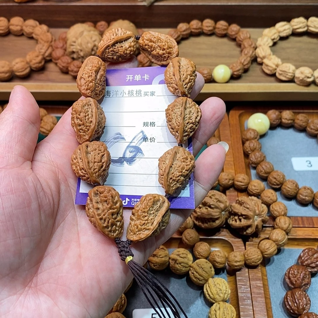 文玩核桃手串择**行17➕绣花鞋