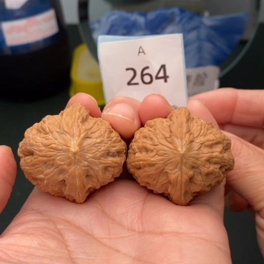 文玩核桃把件瑕疵铁锤264