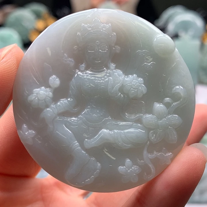翡翠未镶嵌颈饰观音福利