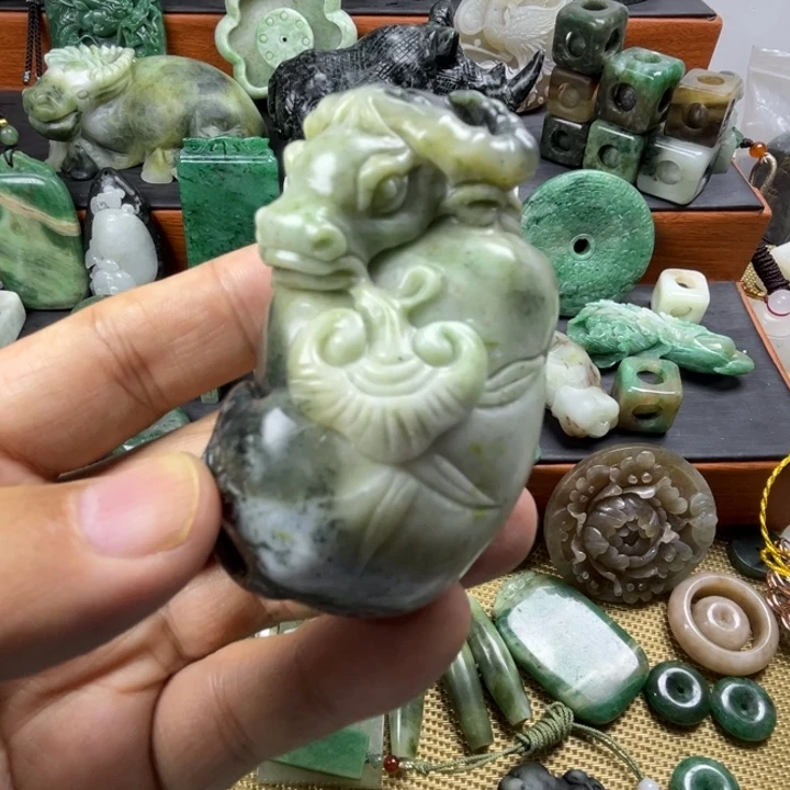 独山玉未镶嵌珠宝半成品