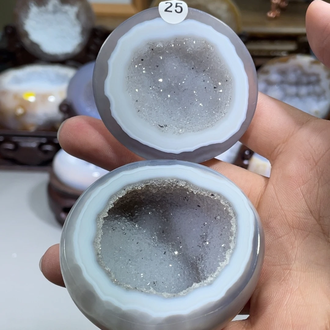 大型摆件（非配饰）未镶嵌水晶聚宝盆