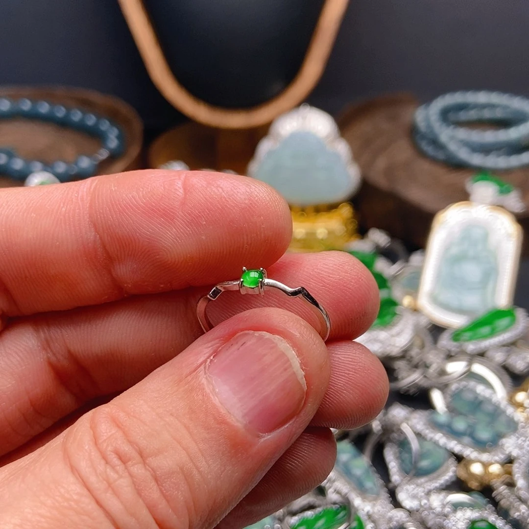 翡翠戒指未镶嵌女****?782戒指