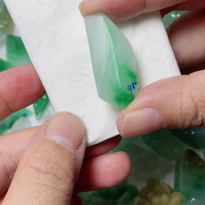 定制翡翠未镶嵌包工