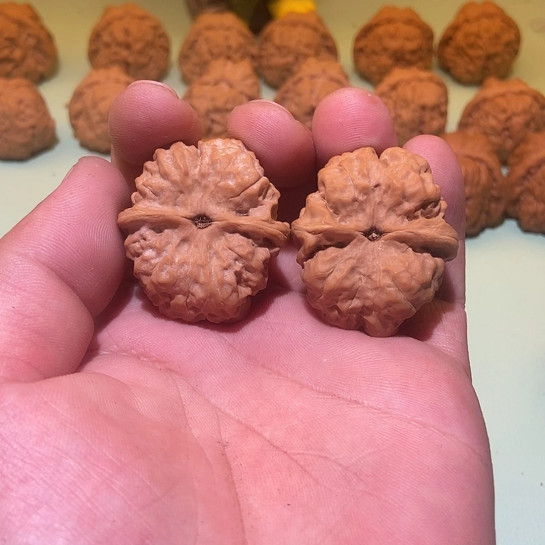 文玩核桃吊坠七*蛤蟆头36全品