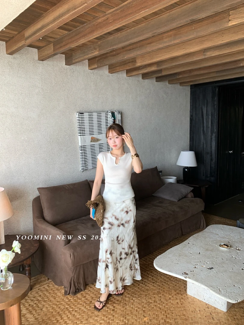 16091韩系气质印花度假风显瘦半身设计碎花裙