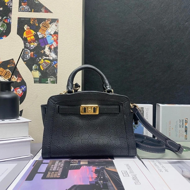 95新 MICHAEL KORS/迈克高仕 21596斜挎包21*15