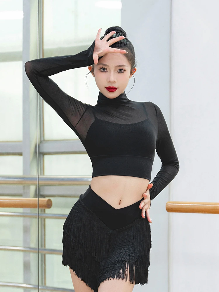 成人女学生拉丁舞服2024新款拉丁舞上衣网纱假两件长袖含胸垫秋冬