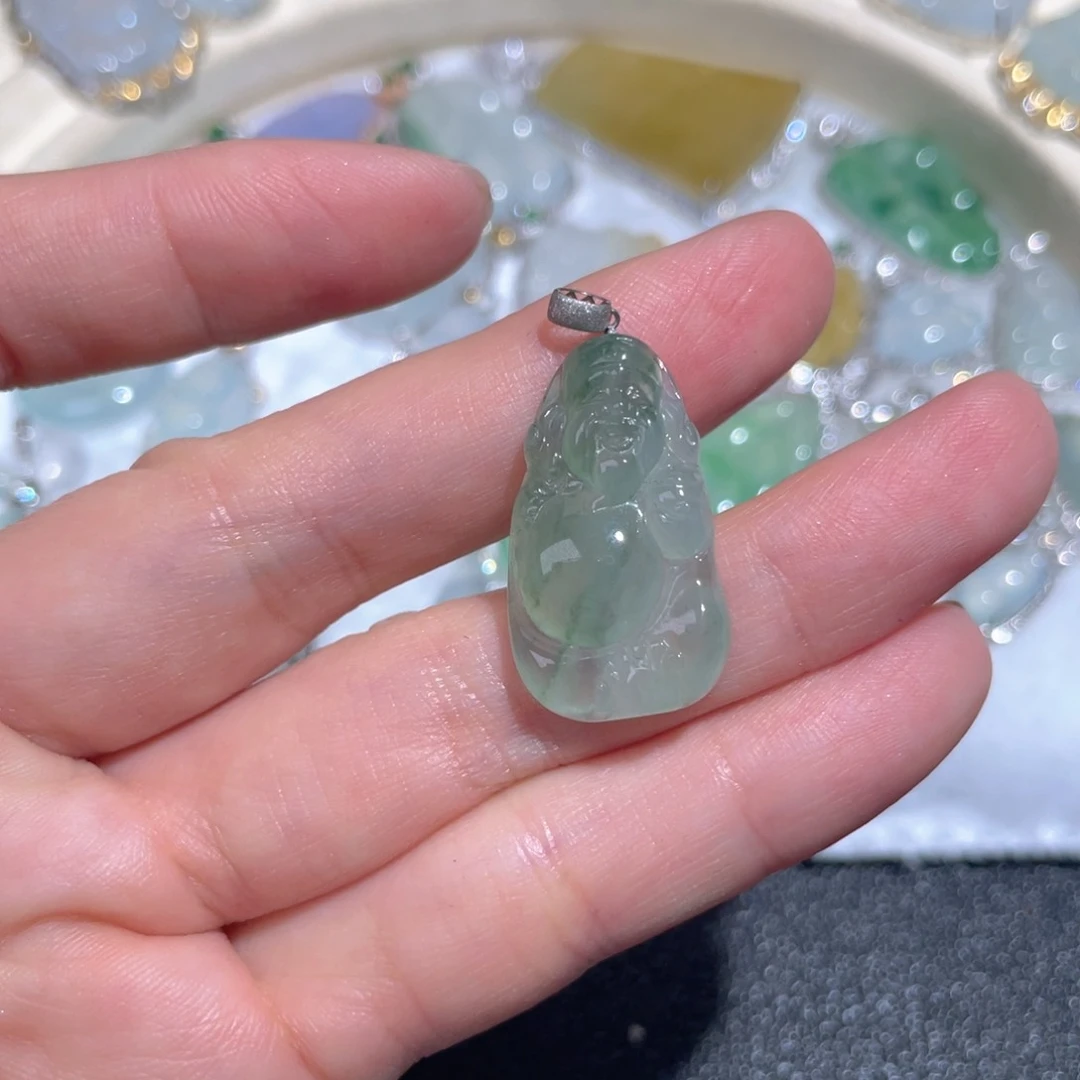 翡翠颈饰18K金镶嵌翡翠