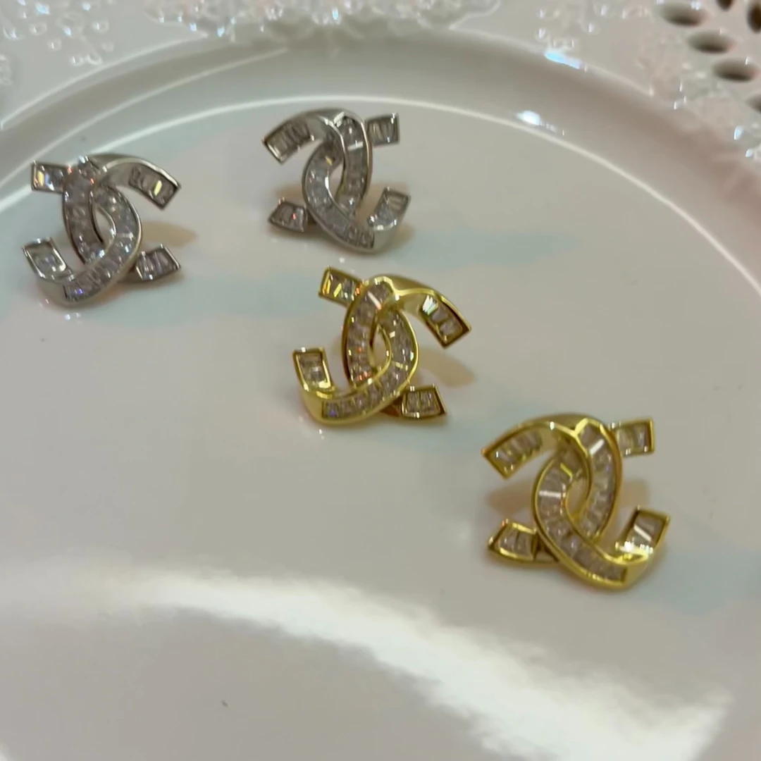 925银合成锆石耳饰 CHANGE x 不规则耳钉 小众气质感 特 E615