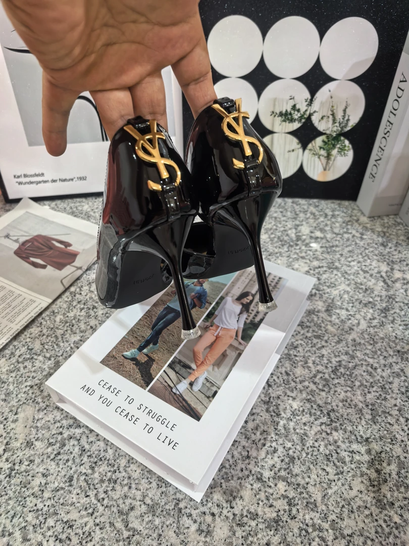 漆皮9597法式侧空春季新款尖头时尚通勤软皮舒适单鞋细跟高跟鞋