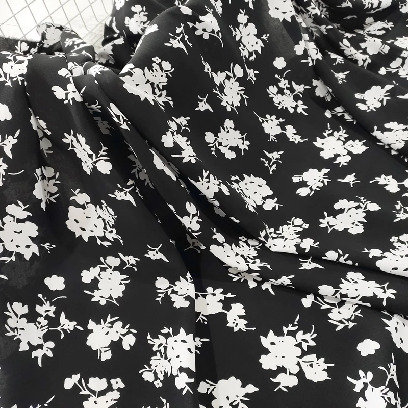 黑底/摇曳 精品棉绸布料 夏季凉爽人造棉绵绸 服装连衣裙印花面料