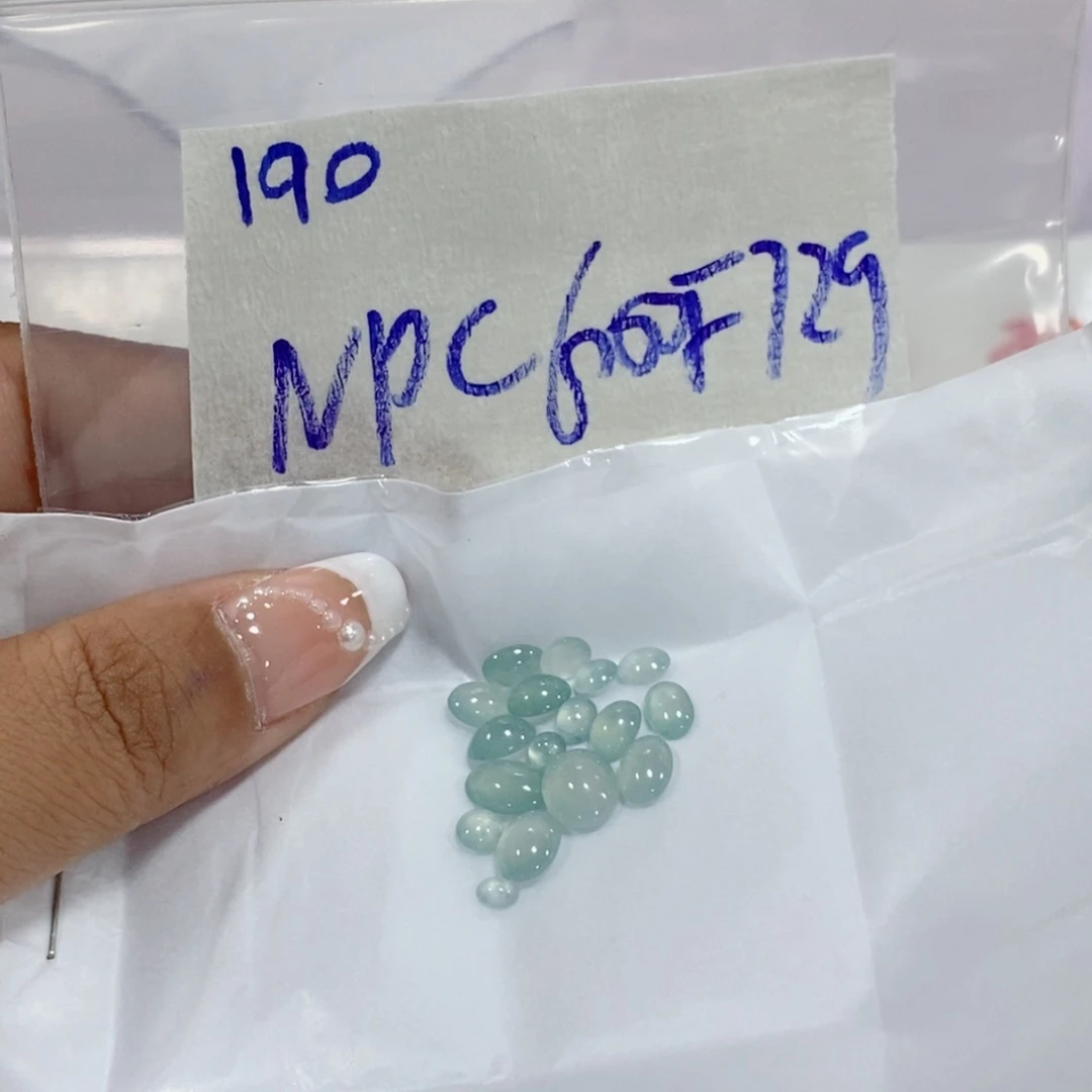N***张定制翡翠未镶嵌不