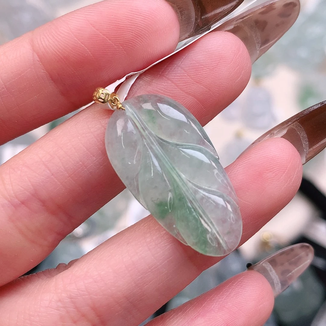 翡翠颈饰18K金镶嵌飘绿叶33，28.5、15，3