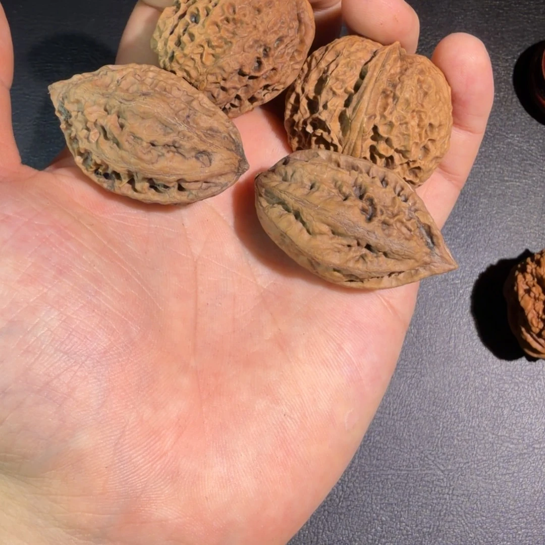 文玩核桃吊坠哈哈哈哈哈哈楸子云铁