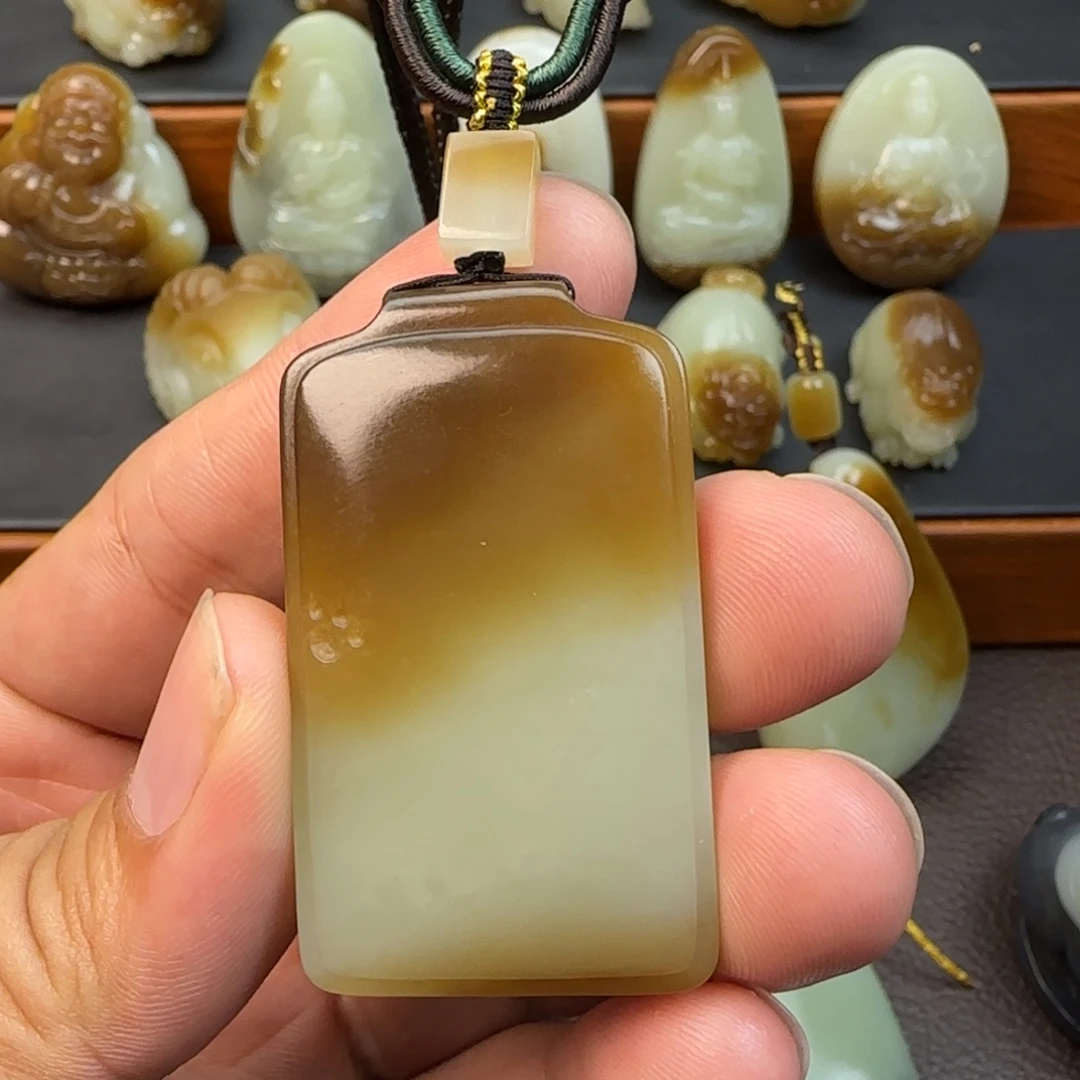 和田玉（糖玉）未镶嵌颈饰