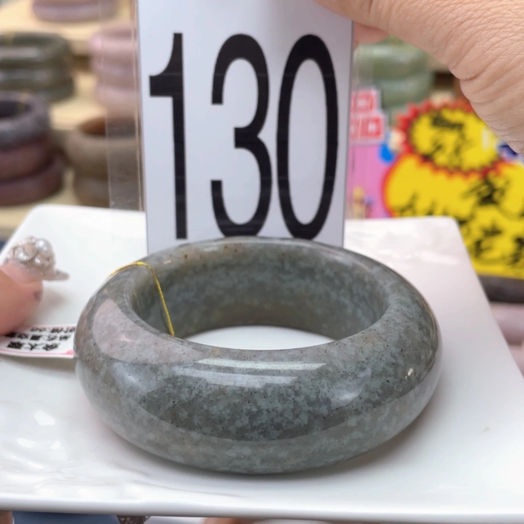 【闪购商品】石英质玉手镯未镶嵌