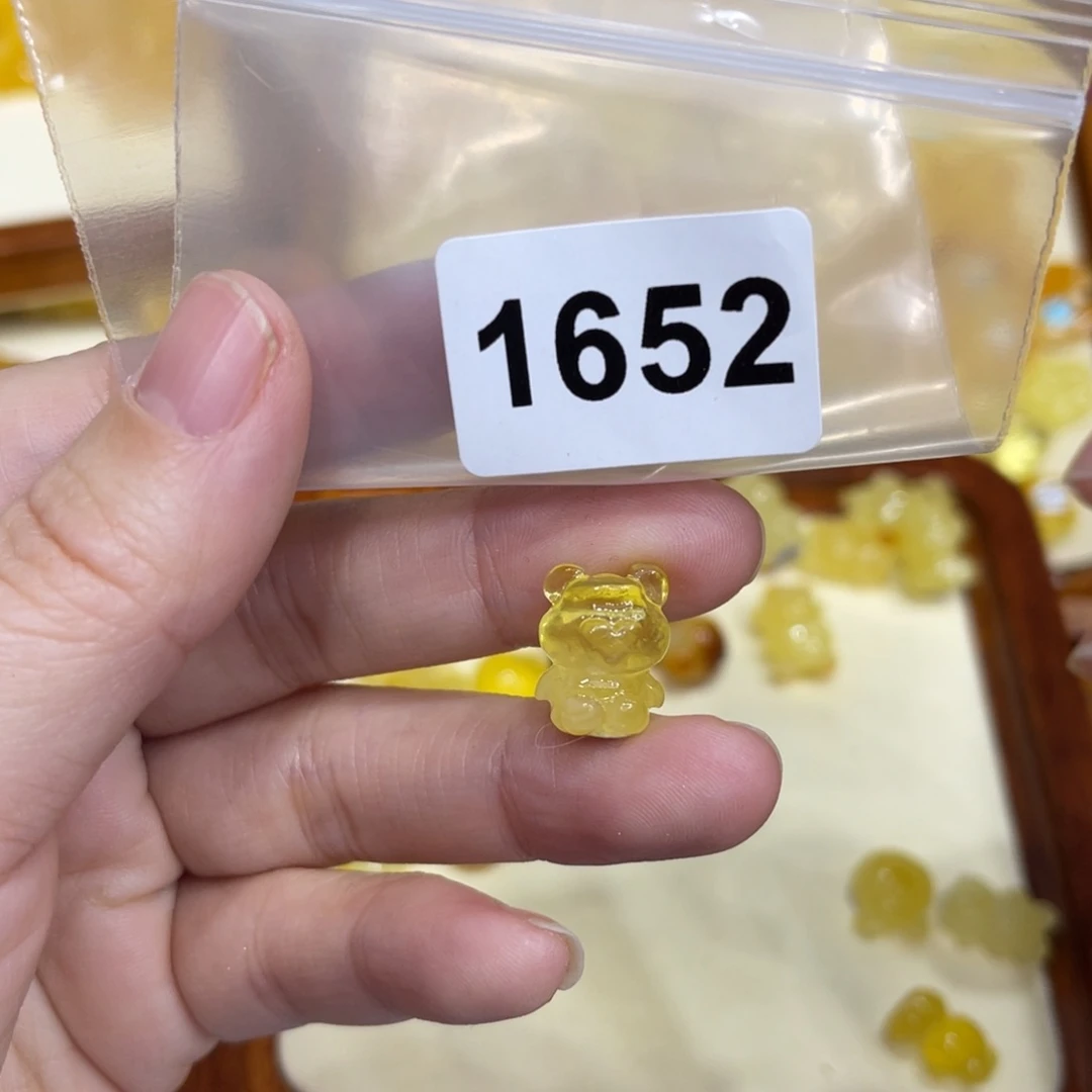 琥珀珠宝奇石未镶嵌