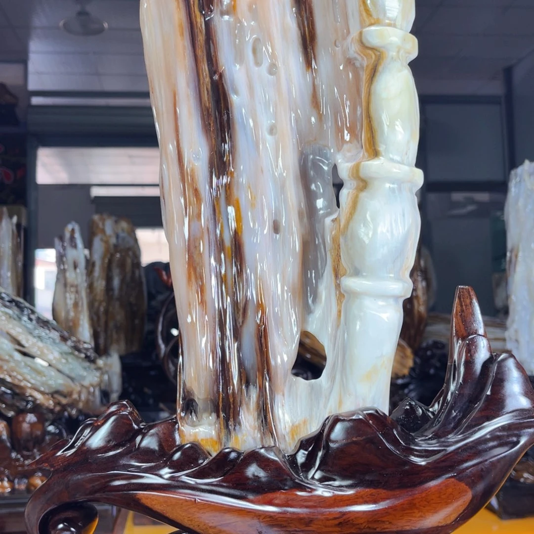 阅***者硅化玉未镶嵌珠宝奇石