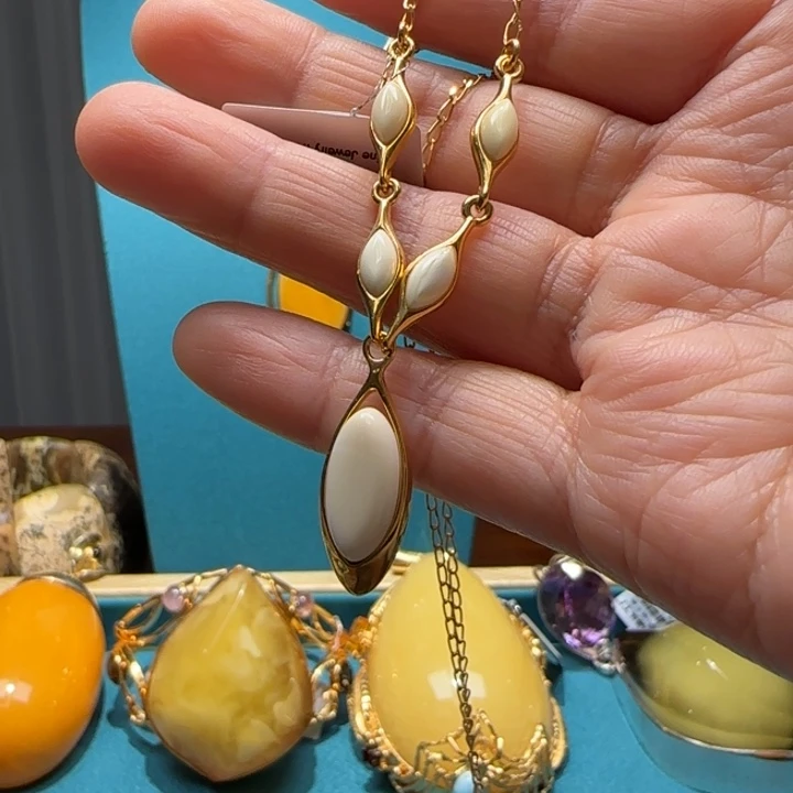 琥珀未镶嵌颈饰波兰设计款琥珀蜜蜡