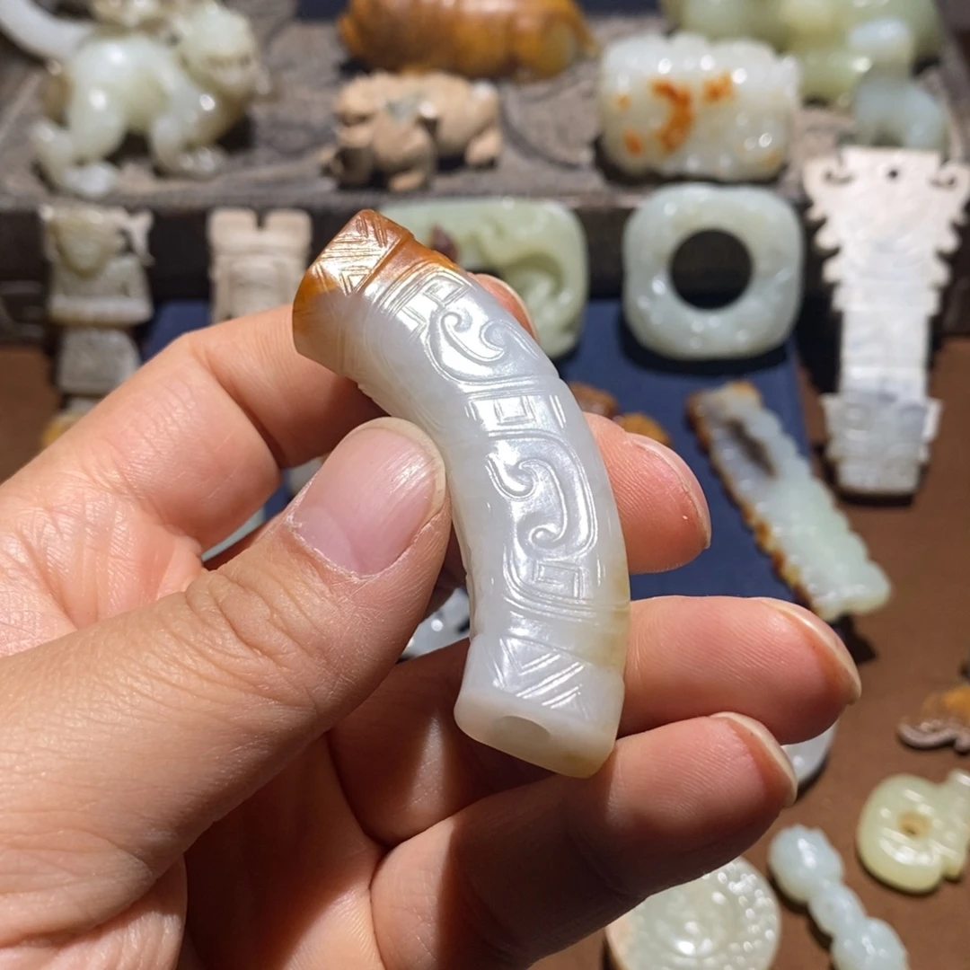 和田玉未镶嵌颈饰