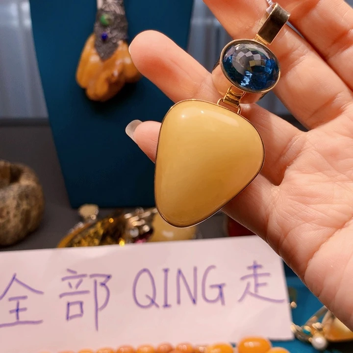 琥珀颈饰未镶嵌波兰设计款琥珀蜜蜡