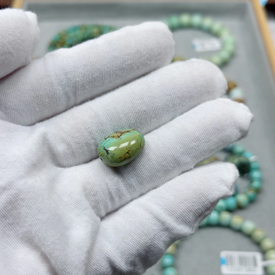 绿松石未镶嵌挂件