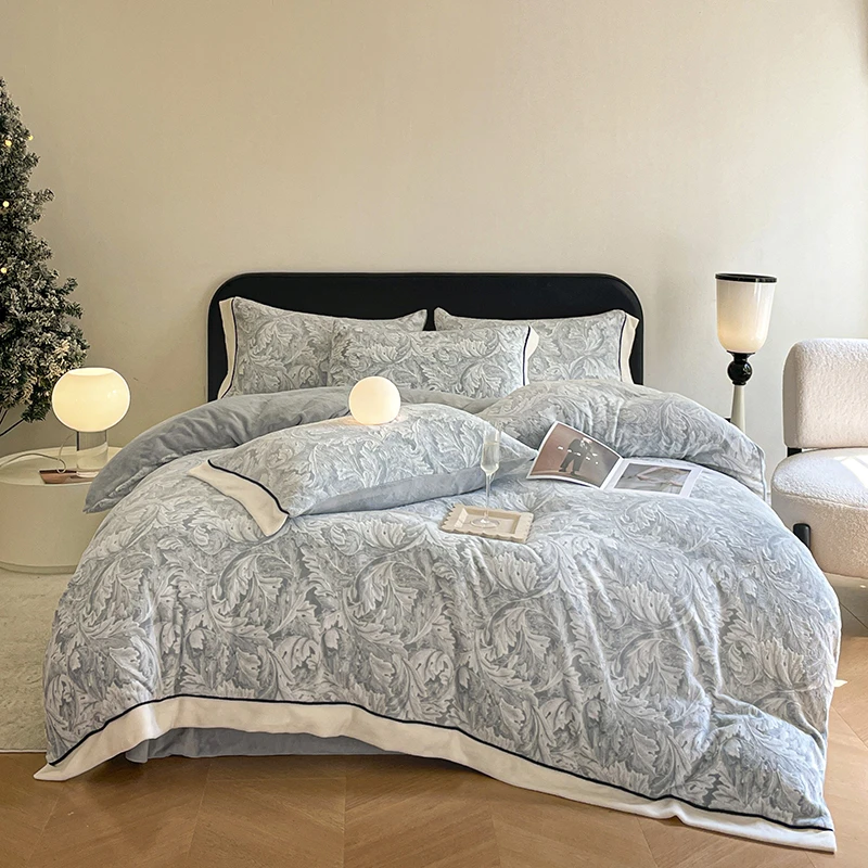 【晴美】加厚宽边牛奶绒提花四件套-叶之恋浅蓝