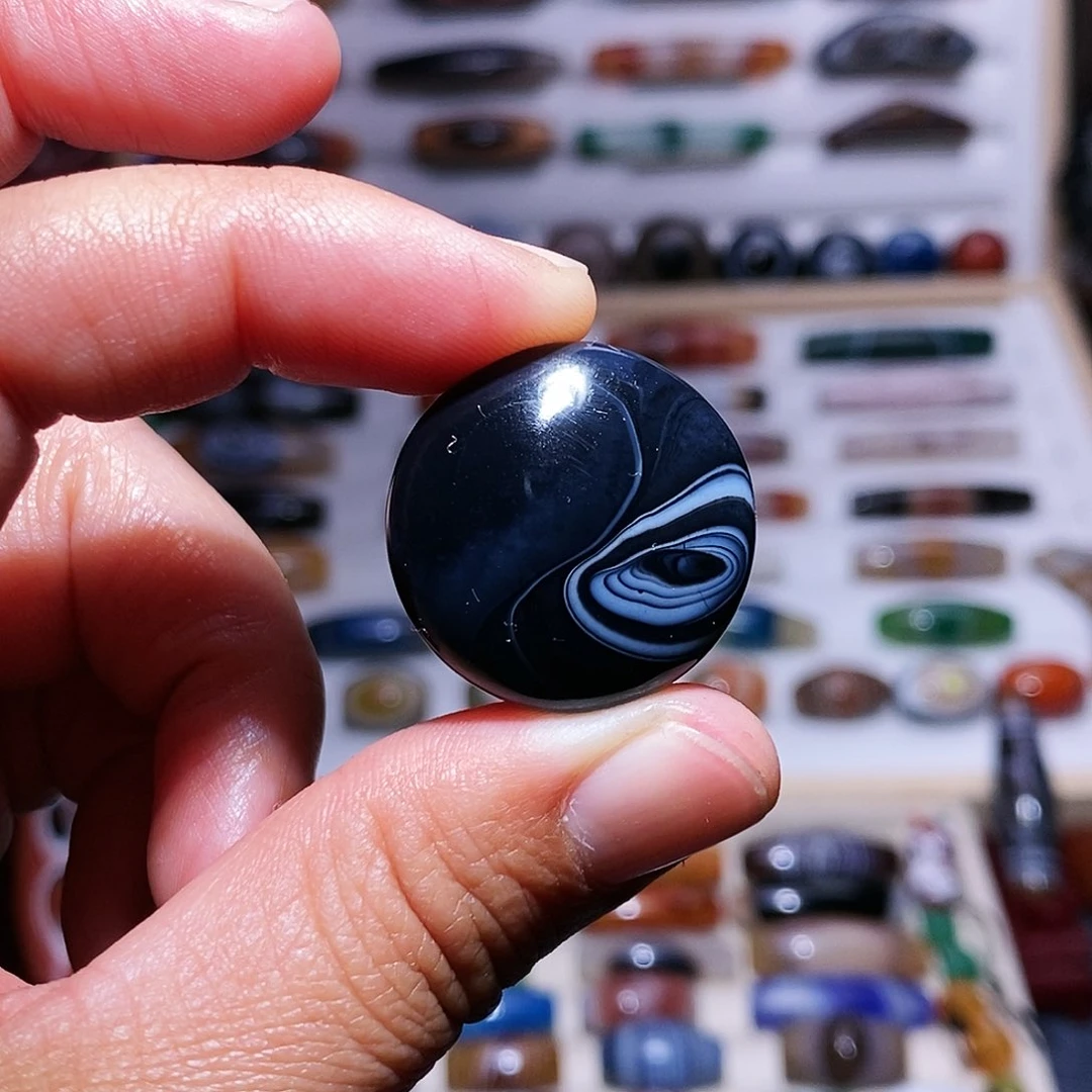 玛瑙吊坠未镶嵌….