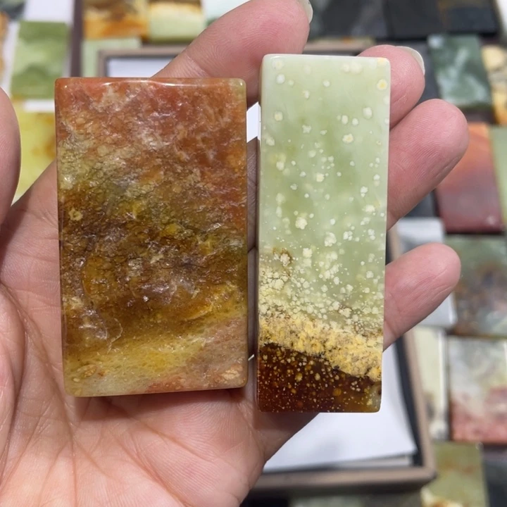 蛇纹石玉未镶嵌天然花玉平安无事牌