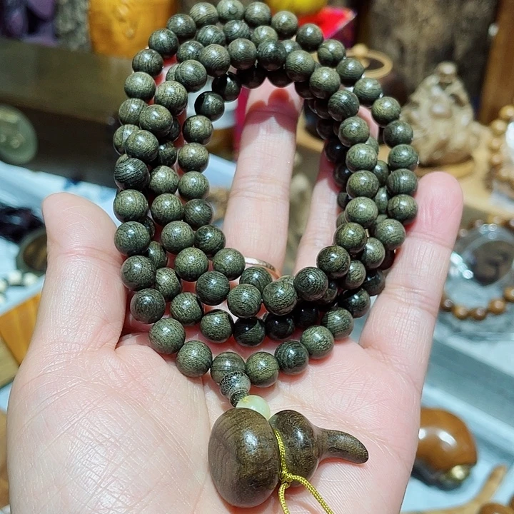 金丝楠金丝楠木阴沉绿料手串0.8