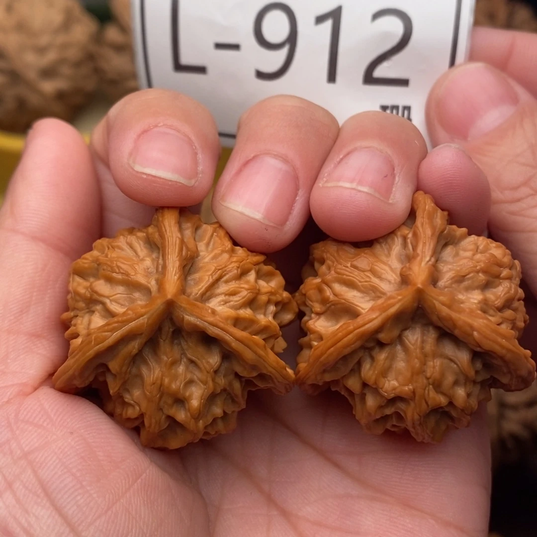 把件文玩核桃盘山奔35…..