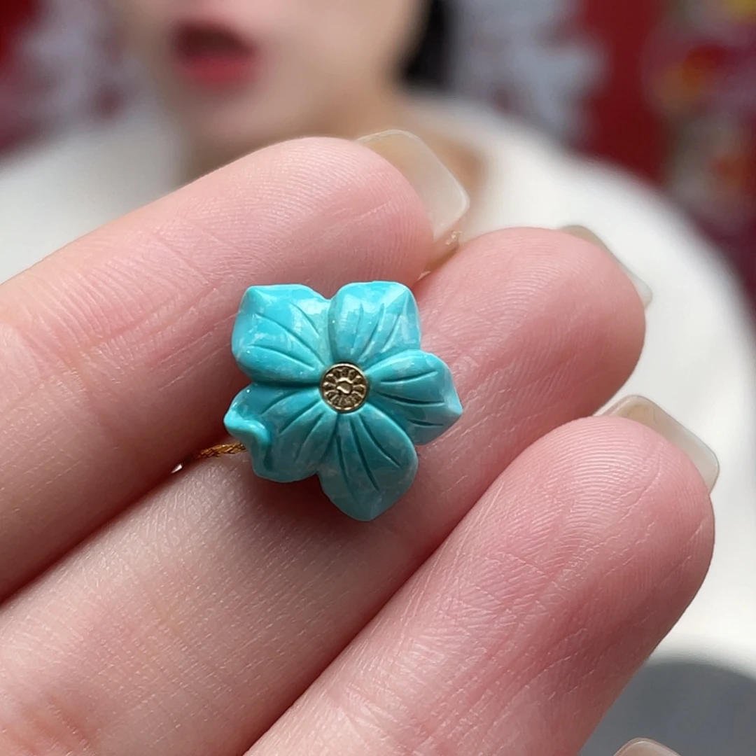 绿松石未镶嵌颈饰