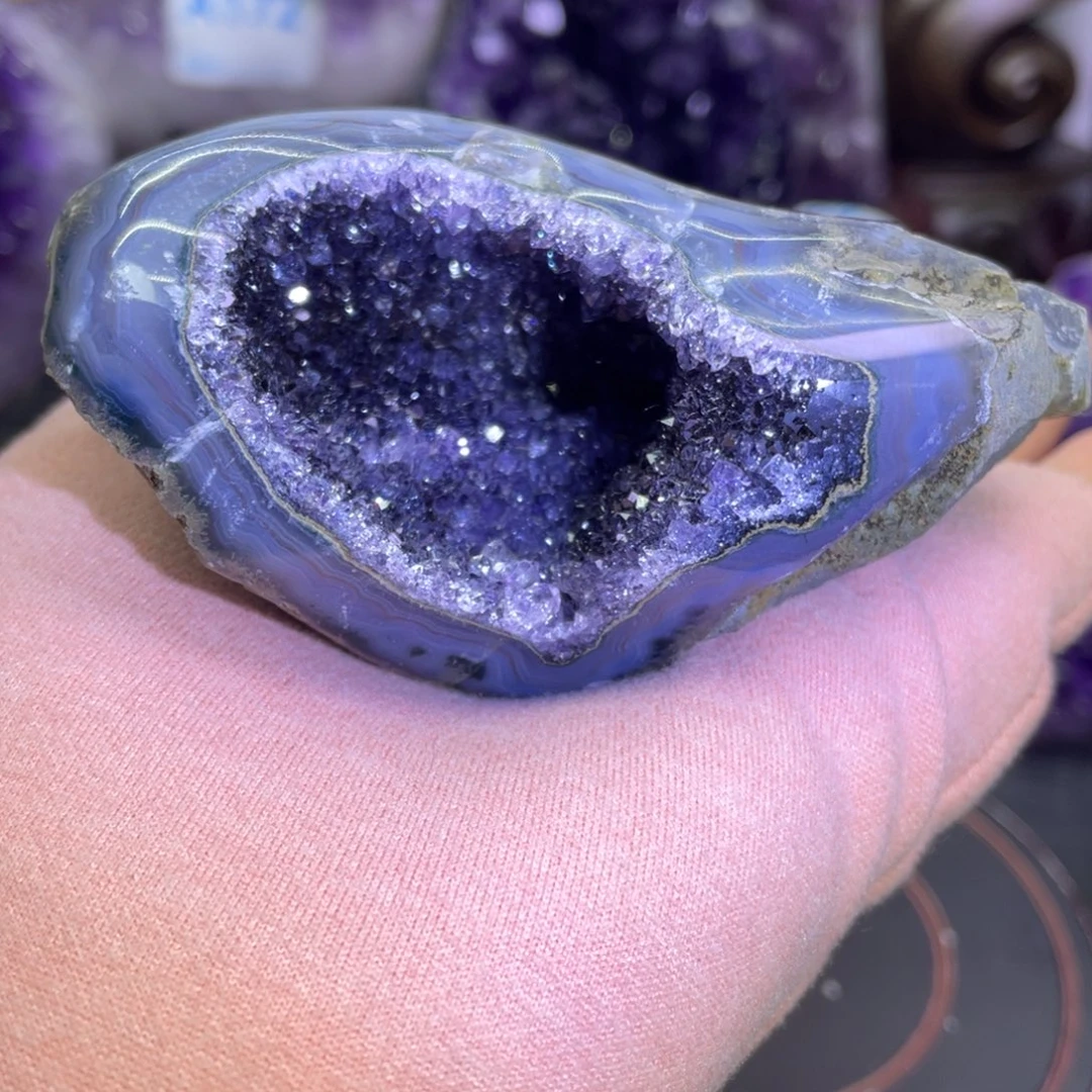 紫晶未镶嵌大型摆件（非配饰）