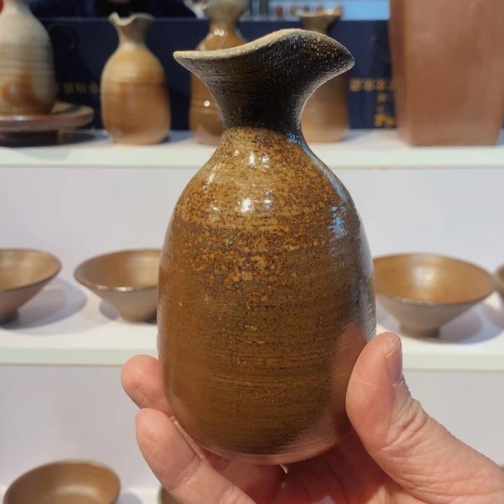 開**伈坭兴陶醒酒器一个