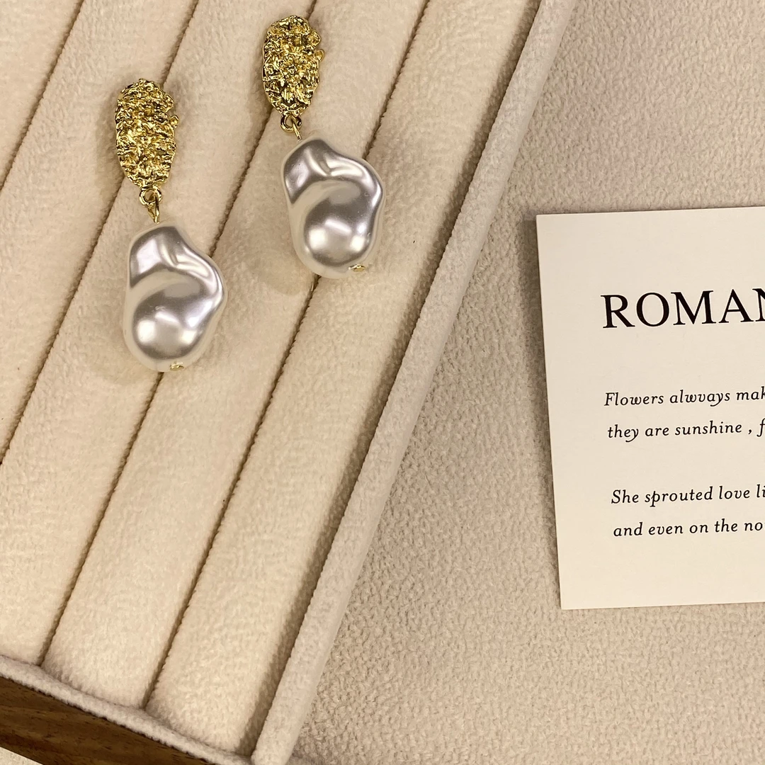 合金仿珍珠耳饰 银针金属几何珍珠耳环法式复古轻奢耳坠宫廷气质